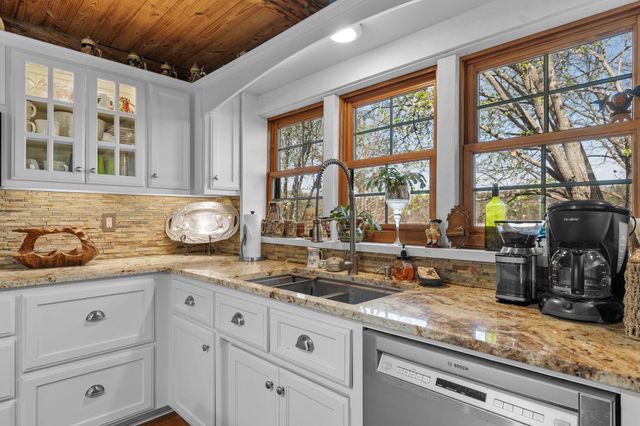 28617 Fox Fire Road, Shell Knob, MO 65747