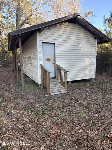 15283 5th Street, Gulfport, MS 39503