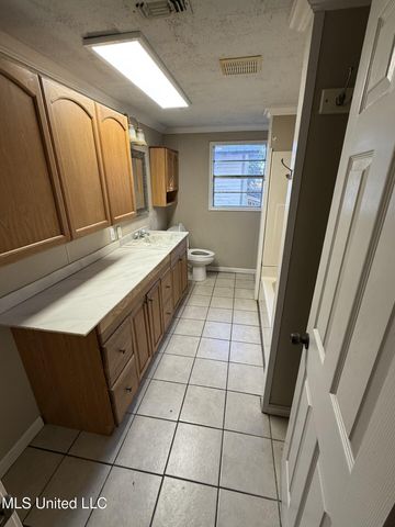 15283 5th Street, Gulfport, MS 39503