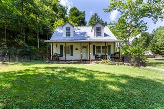 688 Saunders Hollow Road, Barboursville, WV 25504