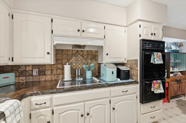 2604 Meadow Place, Bedford, TX 76021