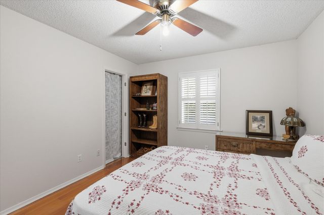 2604 Meadow Place, Bedford, TX 76021