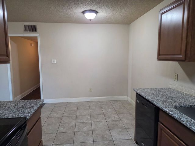 7326 NE Loop 820, North Richland Hills, TX 76180