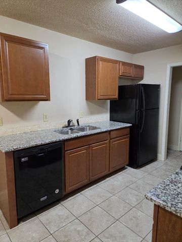 7326 NE Loop 820, North Richland Hills, TX 76180