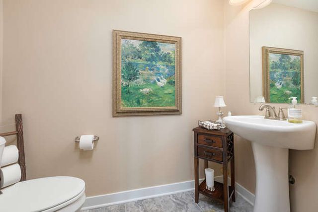 11 River Row, Ottawa, IL 61350