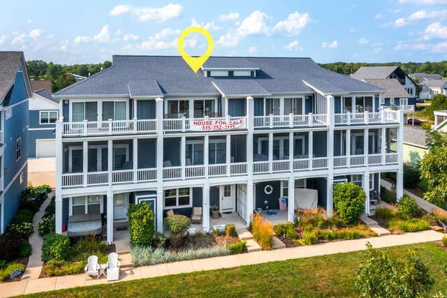 11 River Row, Ottawa, IL 61350