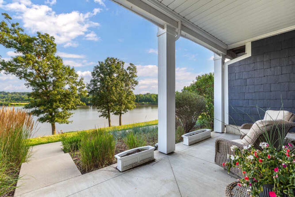 11 River Row, Ottawa, IL 61350