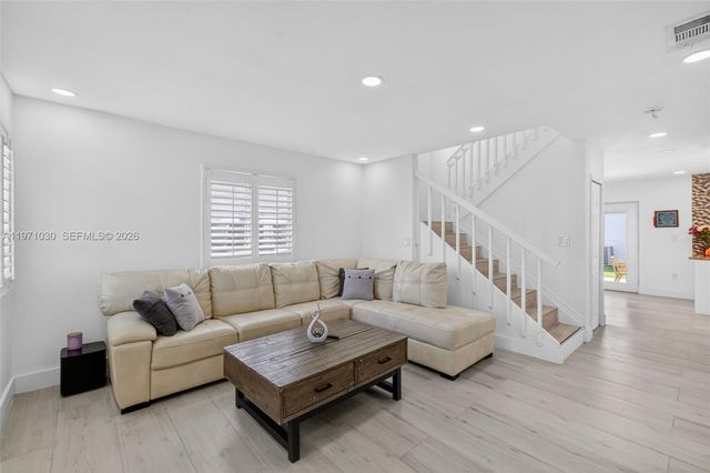 13758 SW 160th Ter, Miami, FL 33177