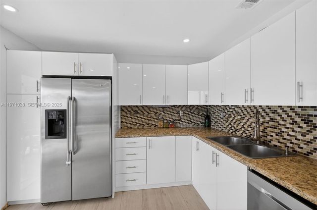 13758 SW 160th Ter, Miami, FL 33177