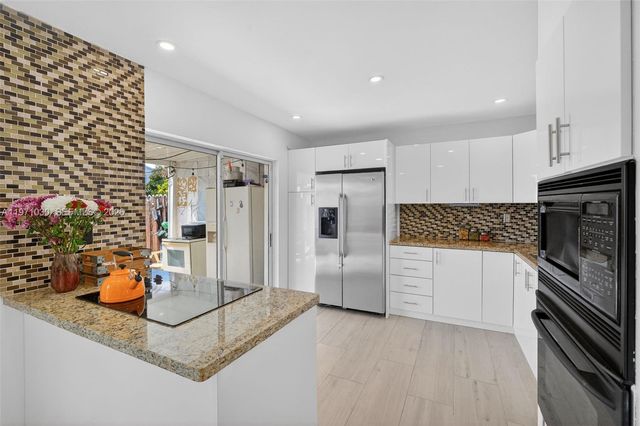 13758 SW 160th Ter, Miami, FL 33177