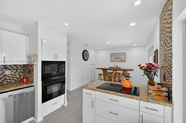 13758 SW 160th Ter, Miami, FL 33177