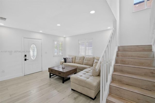 13758 SW 160th Ter, Miami, FL 33177