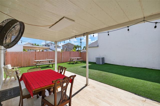 13758 SW 160th Ter, Miami, FL 33177