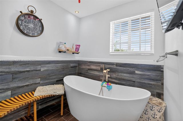 13758 SW 160th Ter, Miami, FL 33177