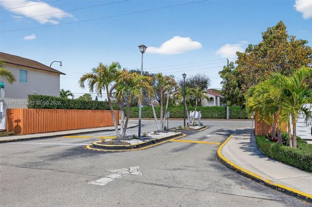 13758 SW 160th Ter, Miami, FL 33177