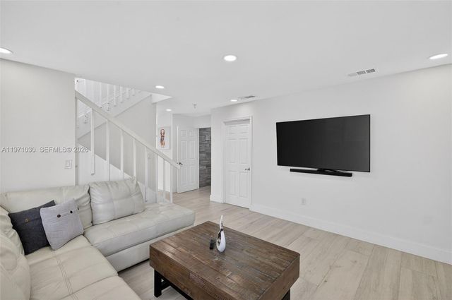 13758 SW 160th Ter, Miami, FL 33177