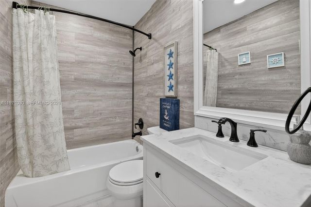 13758 SW 160th Ter, Miami, FL 33177