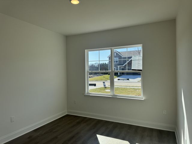 131 Dahlia Dr, La Vergne, TN 37086