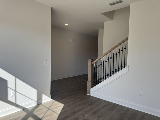 131 Dahlia Dr, La Vergne, TN 37086