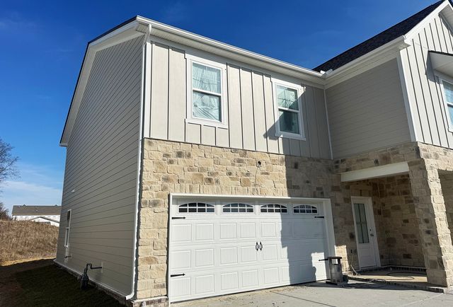 131 Dahlia Dr, La Vergne, TN 37086