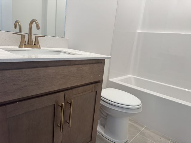 131 Dahlia Dr, La Vergne, TN 37086