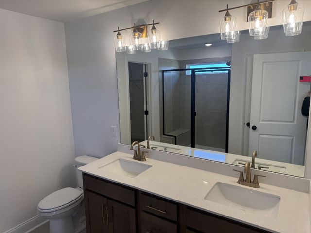 131 Dahlia Dr, La Vergne, TN 37086