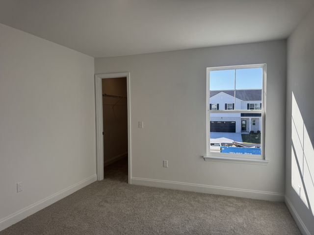 131 Dahlia Dr, La Vergne, TN 37086