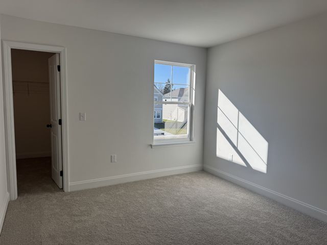 131 Dahlia Dr, La Vergne, TN 37086