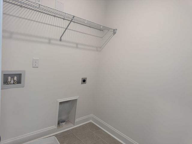 131 Dahlia Dr, La Vergne, TN 37086