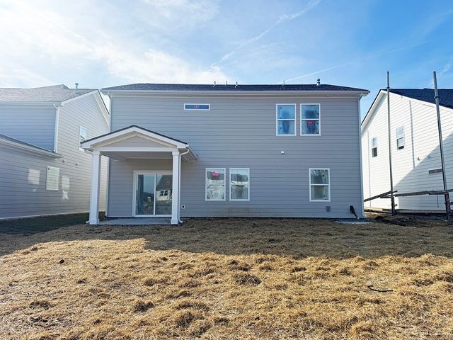 131 Dahlia Dr, La Vergne, TN 37086