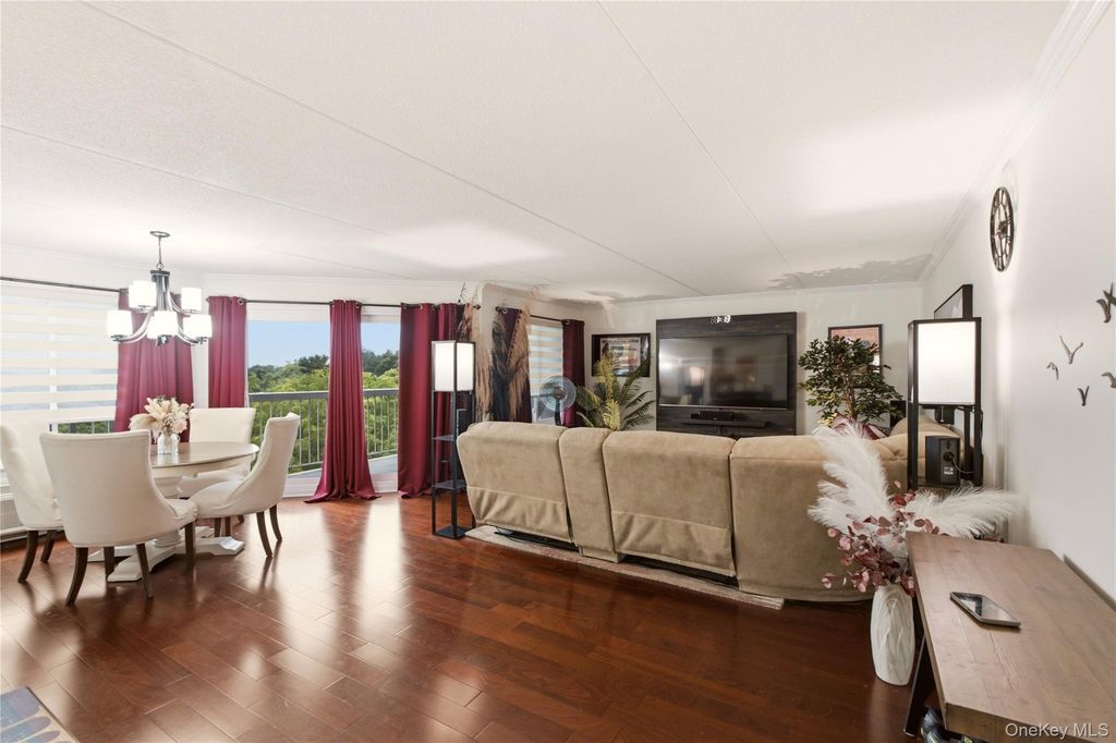 100 High Point Drive 710, Hartsdale, NY 10530 — photo 4