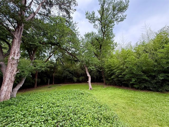 10208 Lake Gardens, Dallas, TX 75218