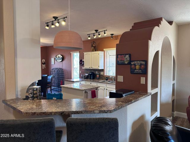 11011 N ZEPHYR Drive 112, Fountain Hills, AZ 85268
