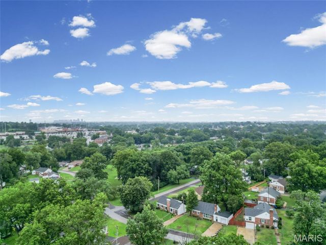 7045 Deerpath Drive, Affton, MO 63123
