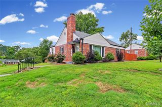 7045 Deerpath Drive, Affton, MO 63123