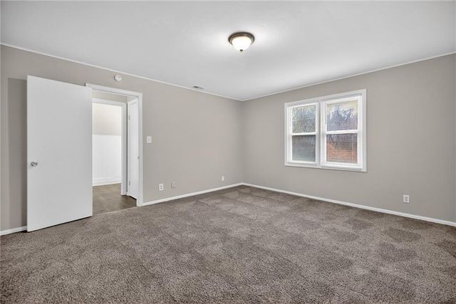 2920 Longwood Avenue, Kansas City, KS 66104