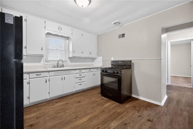 2920 Longwood Avenue, Kansas City, KS 66104