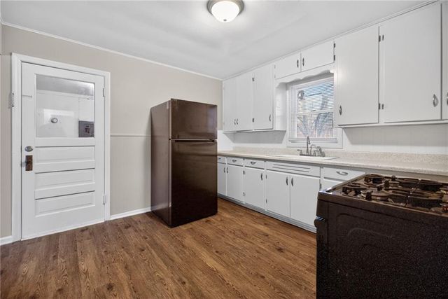 2920 Longwood Avenue, Kansas City, KS 66104