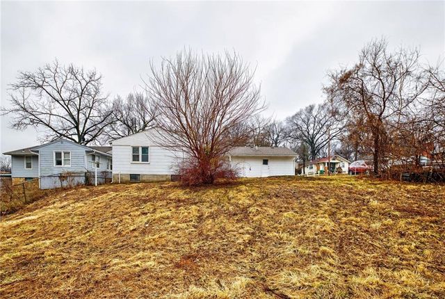 2920 Longwood Avenue, Kansas City, KS 66104