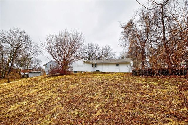 2920 Longwood Avenue, Kansas City, KS 66104