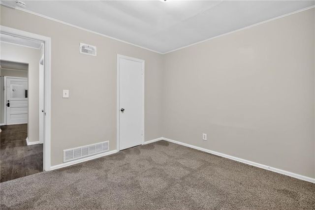 2920 Longwood Avenue, Kansas City, KS 66104