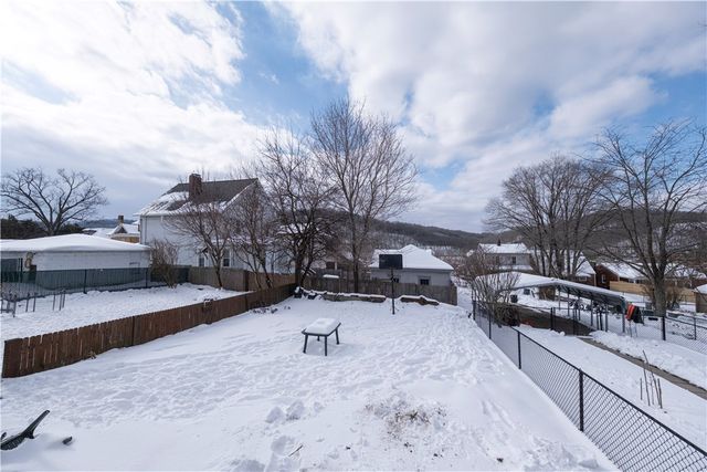 4420-4422 Walnut St, Versailles Boro, PA 15132