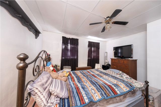 4420-4422 Walnut St, Versailles Boro, PA 15132