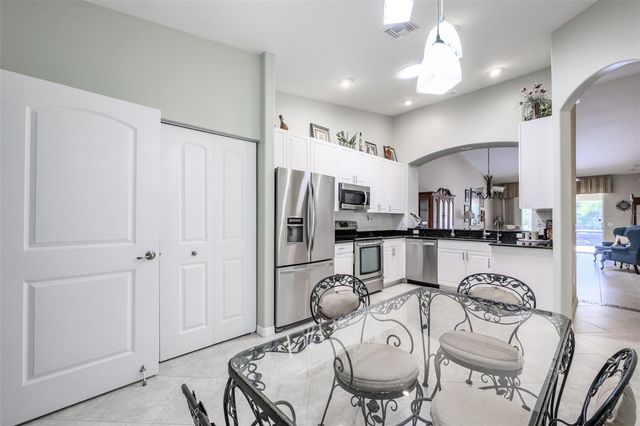 327 MONACO DRIVE 12, Punta Gorda, FL 33950