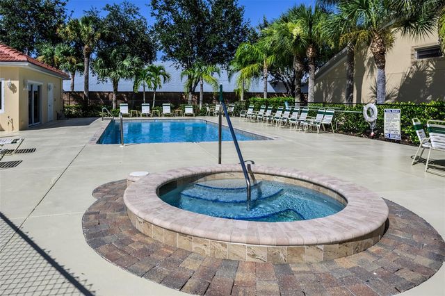 327 MONACO DRIVE 12, Punta Gorda, FL 33950
