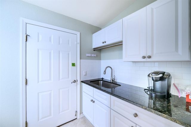 327 MONACO DRIVE 12, Punta Gorda, FL 33950