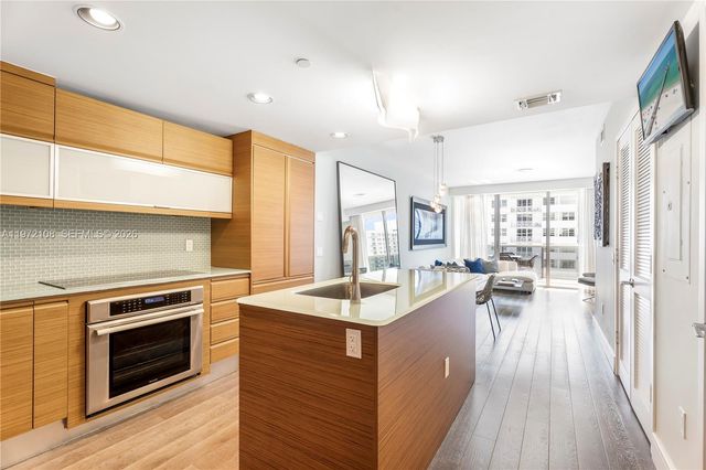 5875 Collins Ave 1004, Miami Beach, FL 33140