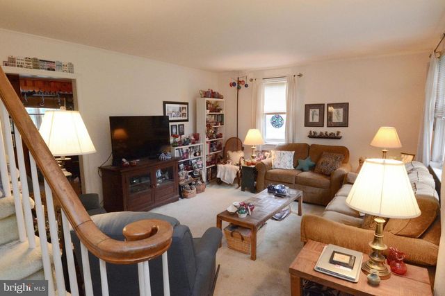 419 CONTINENTAL RD, Hatboro, PA 19040