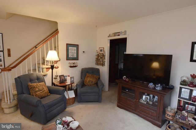 419 CONTINENTAL RD, Hatboro, PA 19040