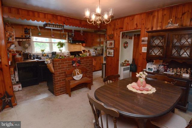 419 CONTINENTAL RD, Hatboro, PA 19040